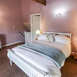 Ewe Apartment